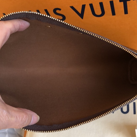 🌸🌸 RETIRED🌸🌸 Louis Vuitton Eva Crossbody - Picture 10 of 13